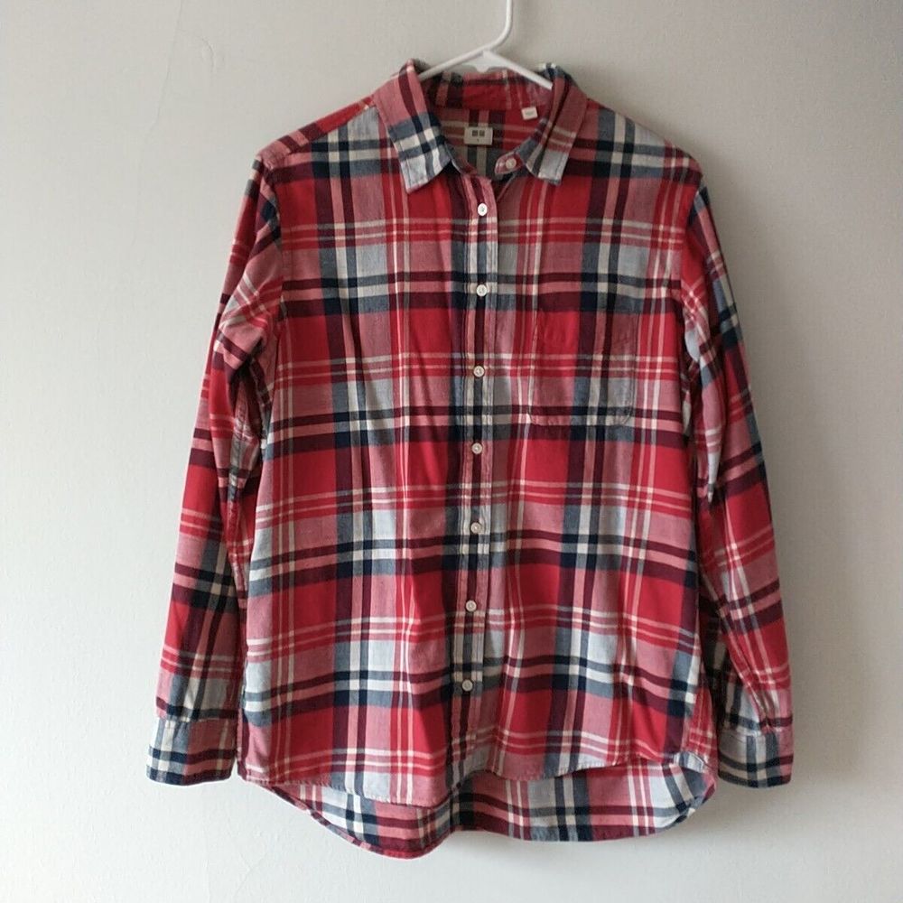 Uniqlo Button Up Shirt Women M Red White Plaid Flannel Long Sleeve Pocket Preppy